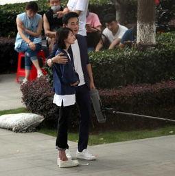 独家爆料文轩.体育生栏杆救人操视频吃瓜,栏杆救人操视频引发热议